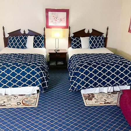 Regency Inn & Suites West Springfield Bagian luar foto