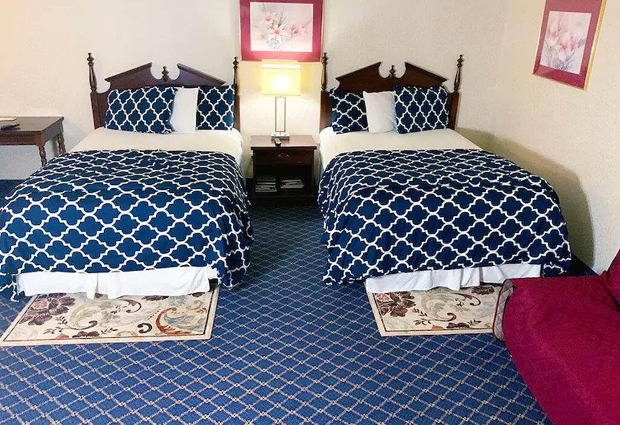 Regency Inn & Suites West Springfield Bagian luar foto