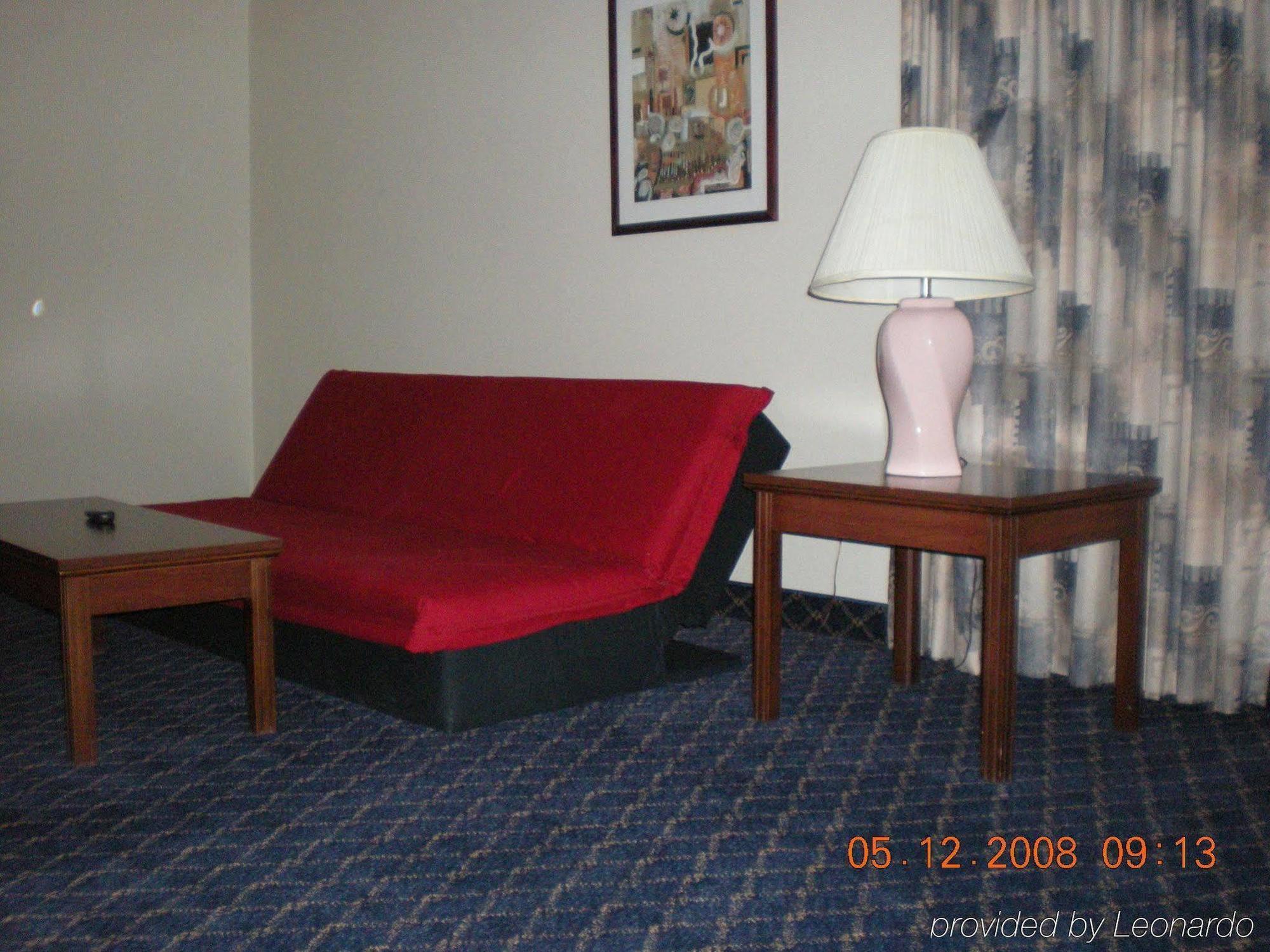 Regency Inn & Suites West Springfield Bagian luar foto